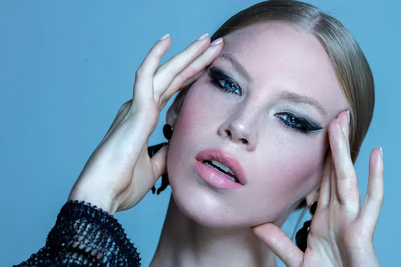 Immagine evocativa ringiovanimento viso | Laser Milano